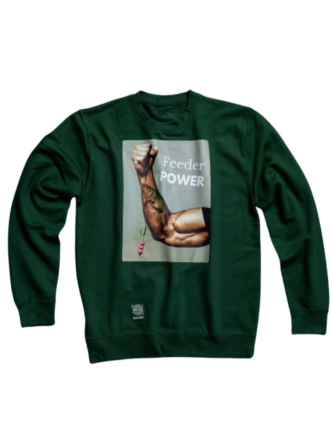 Zielona bluza wędkarska z nadrukiem Feeder Power i ilustracją  ramienia z tatuażem karpia.